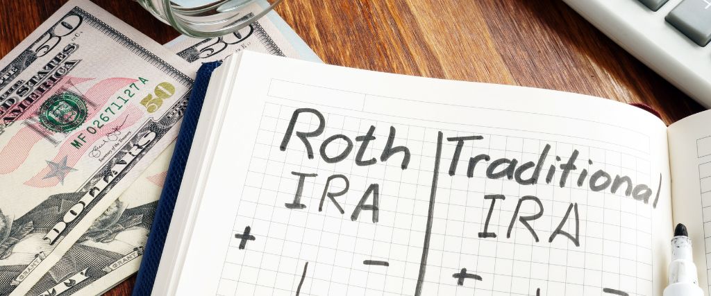 401k vs IRAs - Roth IRAs + Traditional IRAs